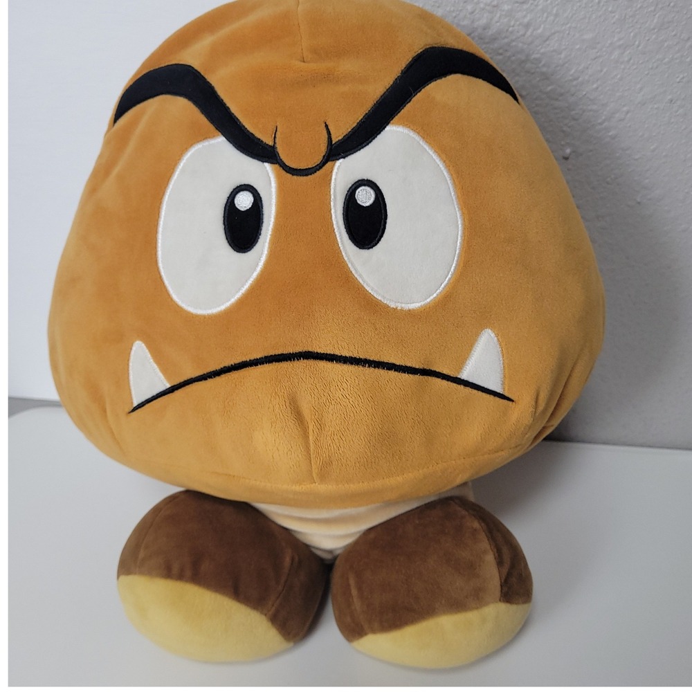Super Mario Club Mocchi-Mocchi Goomba Plush TOMY Large 18 Inch Nintendo Toy